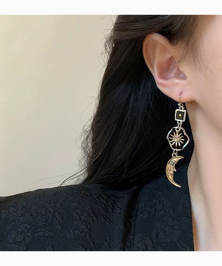 Earring Sun Drop / Moon Asymmetrical Clip-On