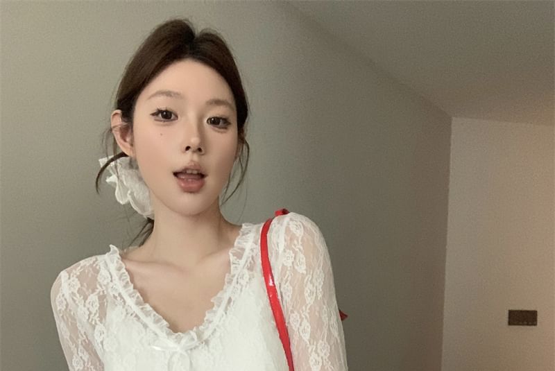 Floral Crop Long Lace V-Neck See-Through Top Sleeve