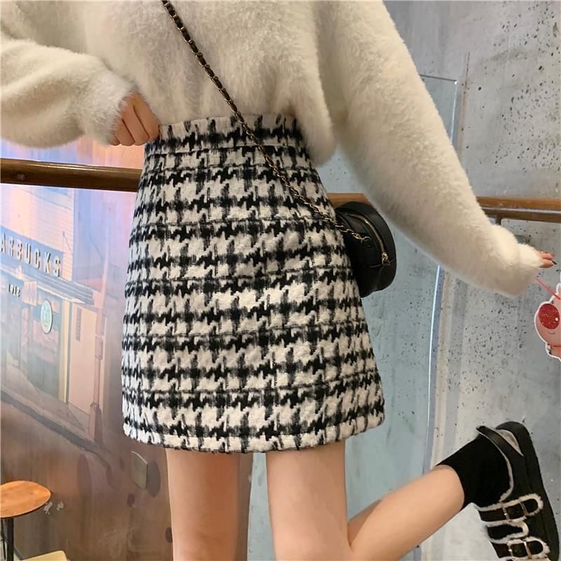 Houndstooth Mini Pencil Skirt with High Waist