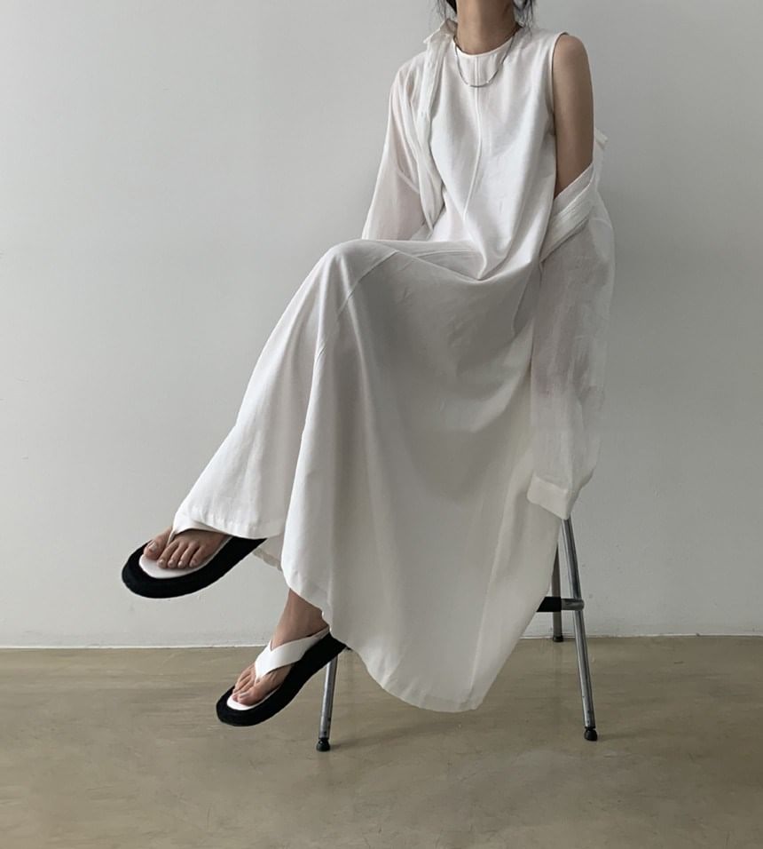 Crew Neck Sleeveless A-Line Maxi Dress