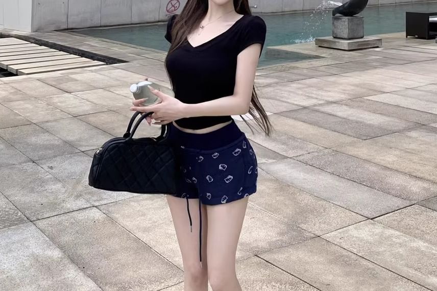 Fit Slim Crop V-Neck Short-Sleeve Tee Plain