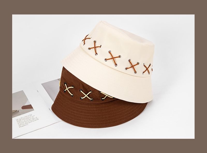 Hat Patterned Bucket Cross