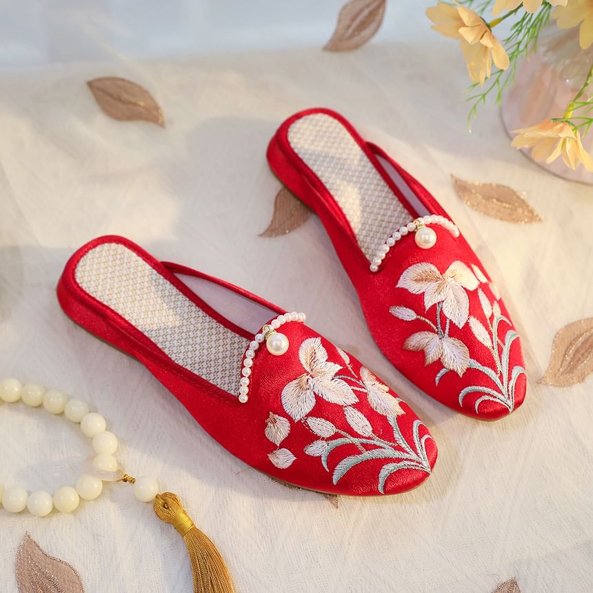Faux Floral Pearl Embroidered Mules
