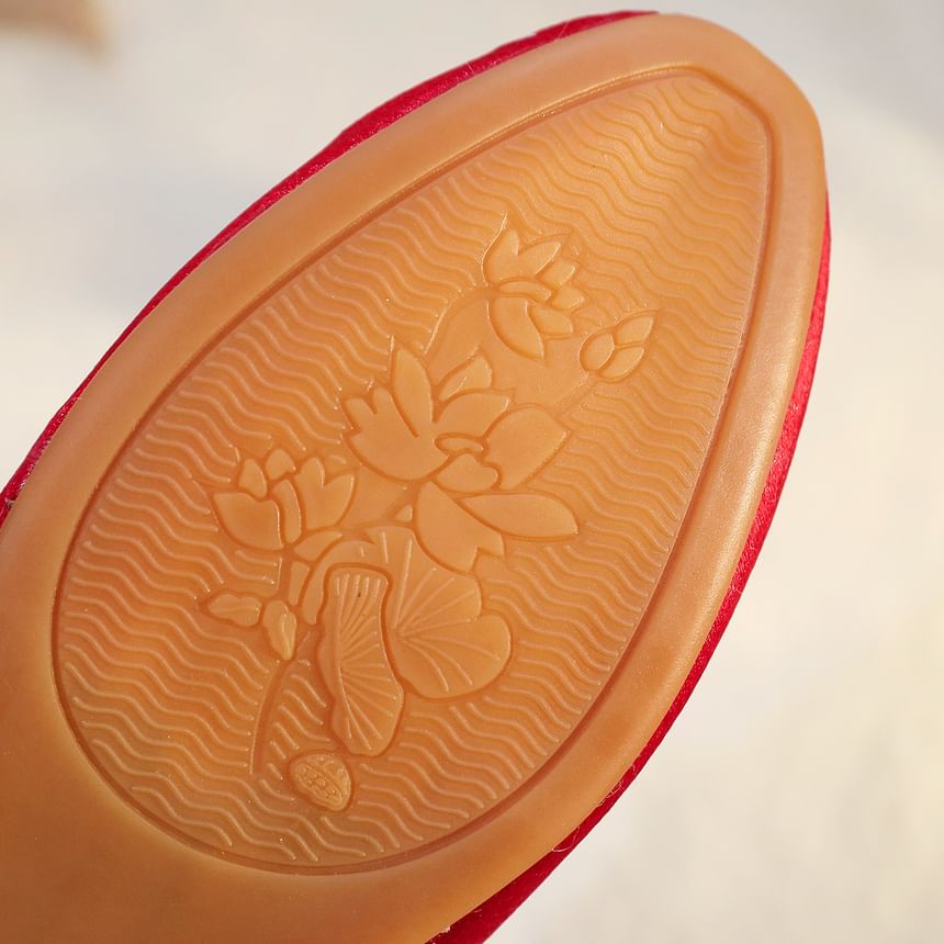 Faux Floral Pearl Embroidered Mules