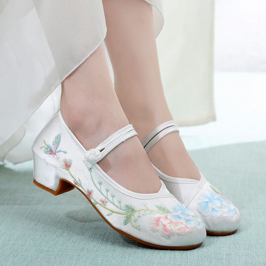 Heel Pumps Floral Embroidery Block