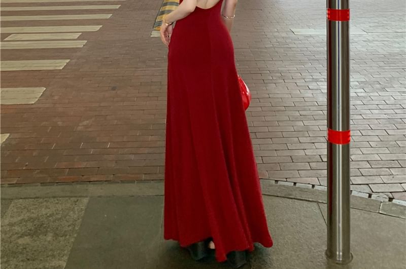 Open-Back A-Line Maxi Dress with Spaghetti Straps