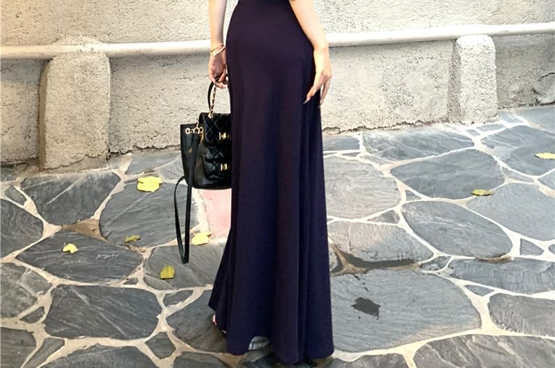 Open-Back A-Line Maxi Dress with Spaghetti Straps