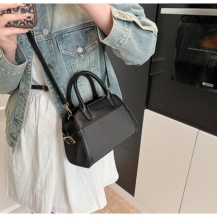 Bag Lettering Crossbody