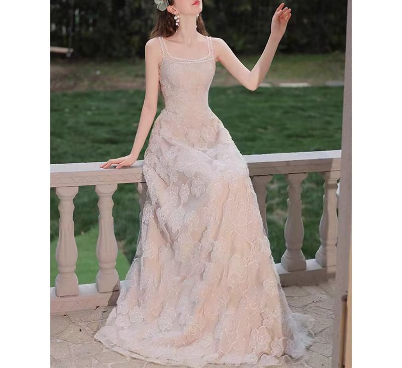 Sleeveless Square Neck Jacquard A-Line Wedding Gown