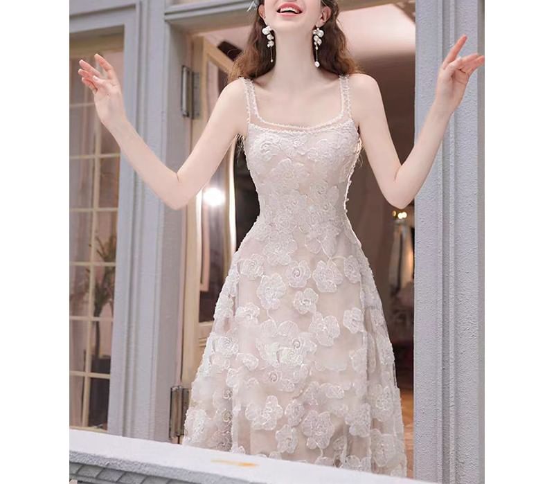 Sleeveless Square Neck Jacquard A-Line Wedding Gown