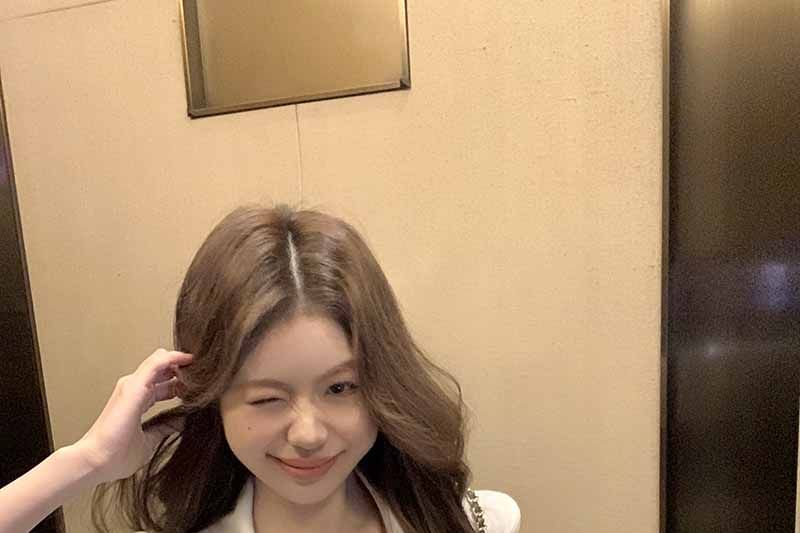 Short-Sleeve Slim Collar Fit Plain Tee