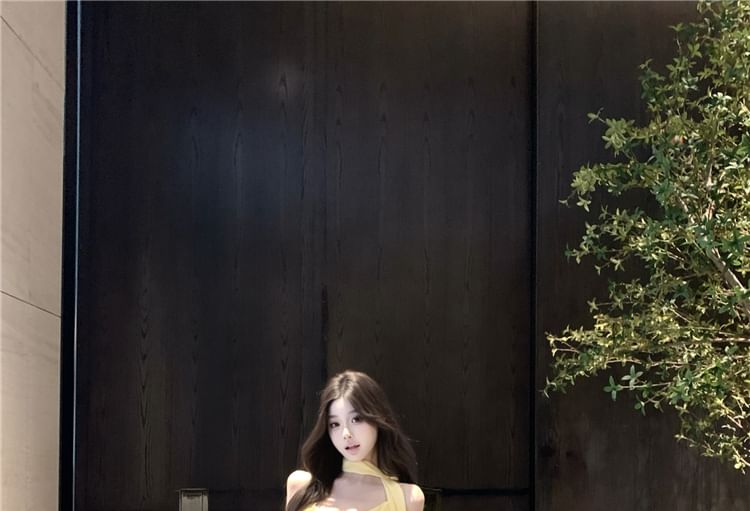 + Plain Ruffle Hem Top Camisole Crop Asymmetrical Scarf Set: V-Neck