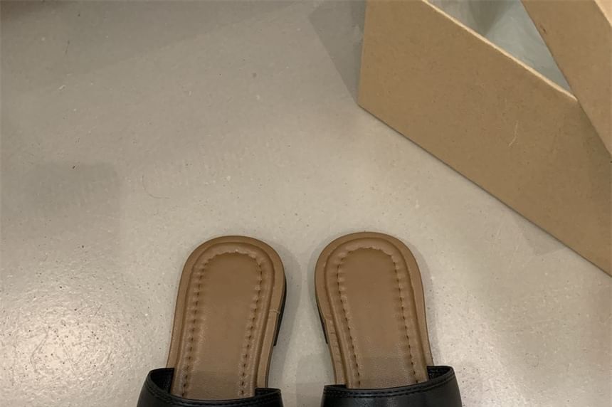 Flat Toe Slide Loop Sandals