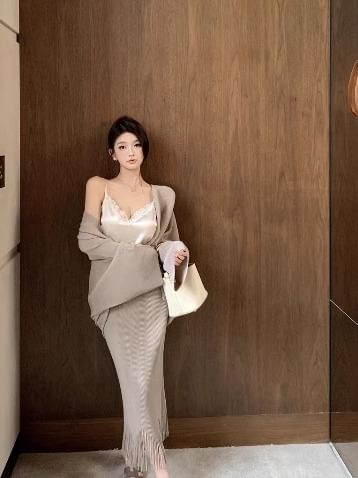 V-Neck High Pencil Open Waist Fringe Skirt Maxi Jacket Top Camisole Plain Trim / Front Lace