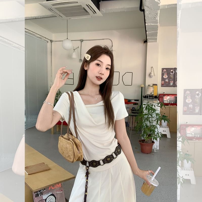 Plain Fit Neck Cowl Short-Sleeve T-Shirt Slim Ruched