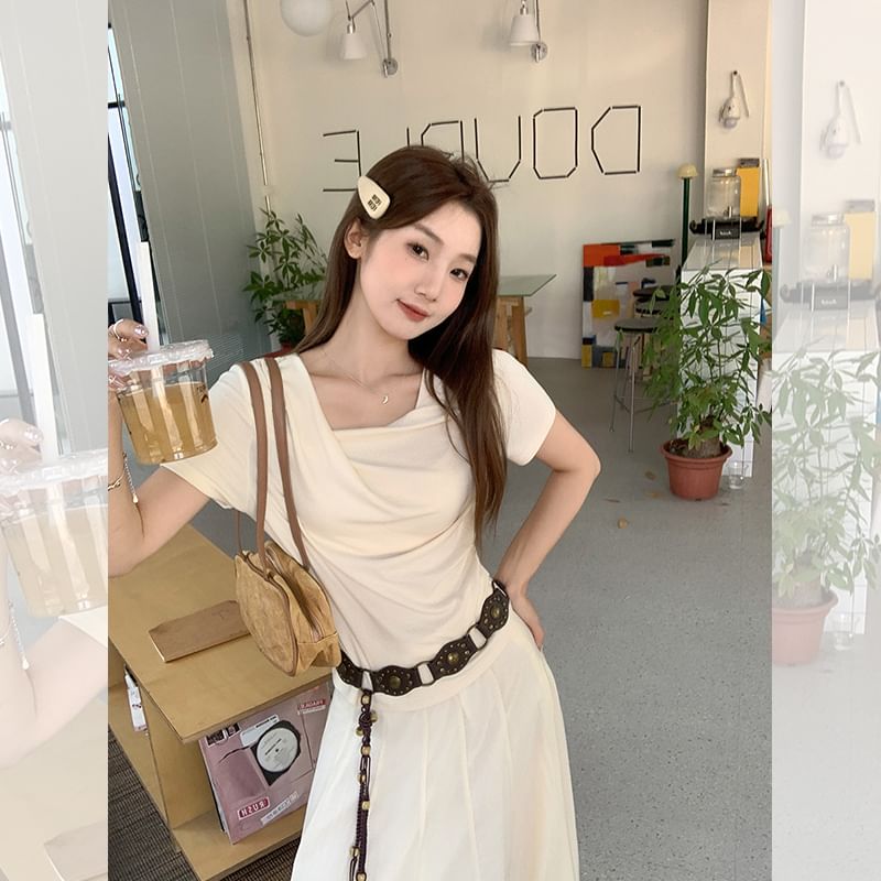 Plain Fit Neck Cowl Short-Sleeve T-Shirt Slim Ruched