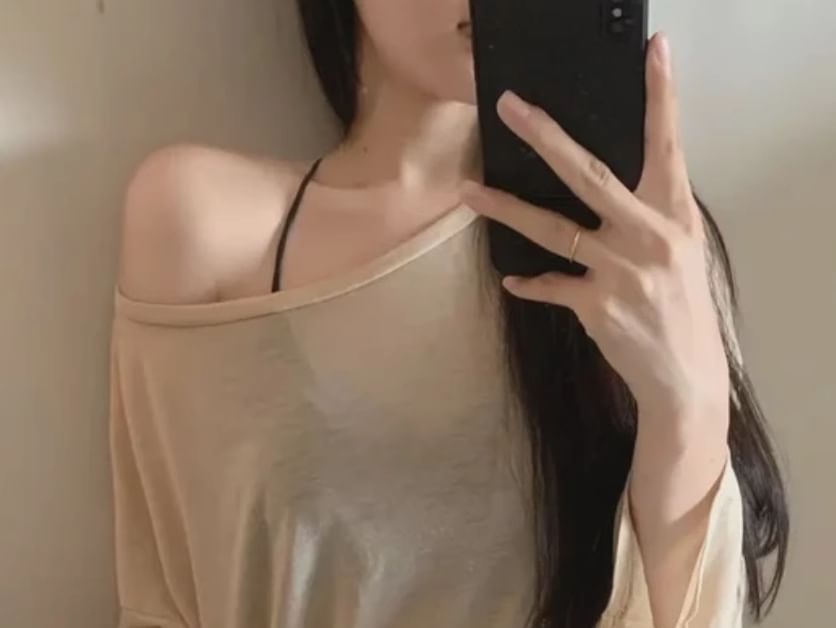 Tee Slim Asymmetrical Off-Shoulder Long-Sleeve Plain Neck Sashed Fit