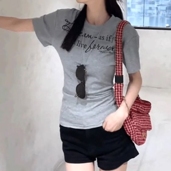 Lettering Short-Sleeve Slim Crew Fit Neck T-Shirt