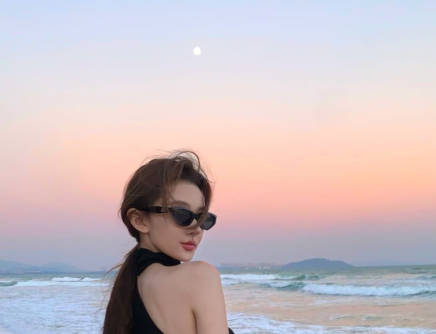 Top One-Shoulder Slim Print Fit Halter Tank Snake