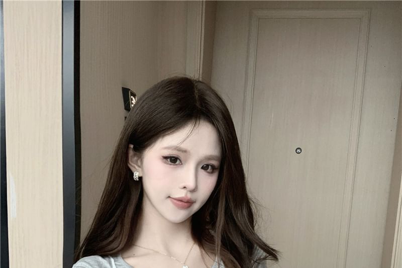 Tee Neck Crew Sheer Top Plain + Set: Ruffle Short-Sleeve Floral Cami