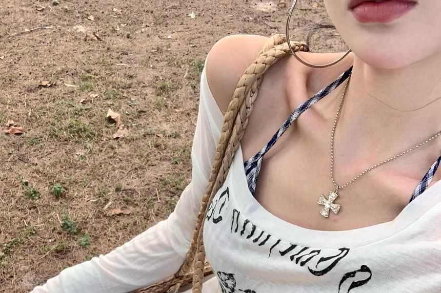 T-Shirt One-Shoulder Lettering Long-Sleeve