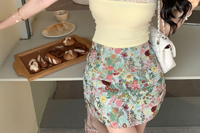 Floral Short-Sleeve Trim / Plain Lace Off-Shoulder Tee Rise High Mini Pencil Skirt