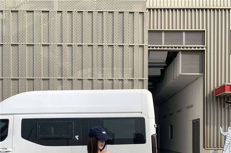 Mini Skirt Long-Sleeve Shoulder T-Shirt Plain / Off A-Line Crop