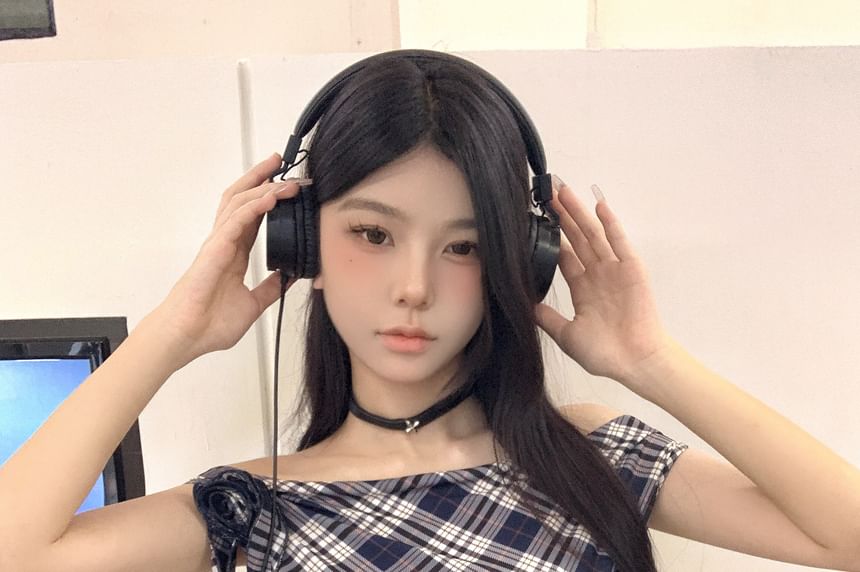 Off Shoulder Top Short Sleeve Plaid