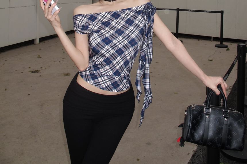 Off Shoulder Top Short Sleeve Plaid