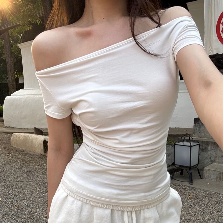 Top Off Cutout Plain Shoulder