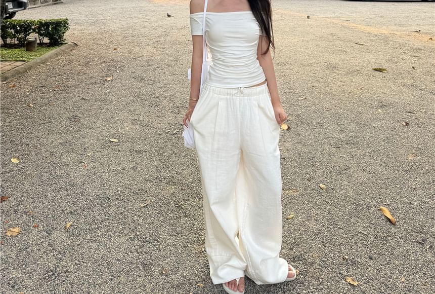 Top Off Cutout Plain Shoulder