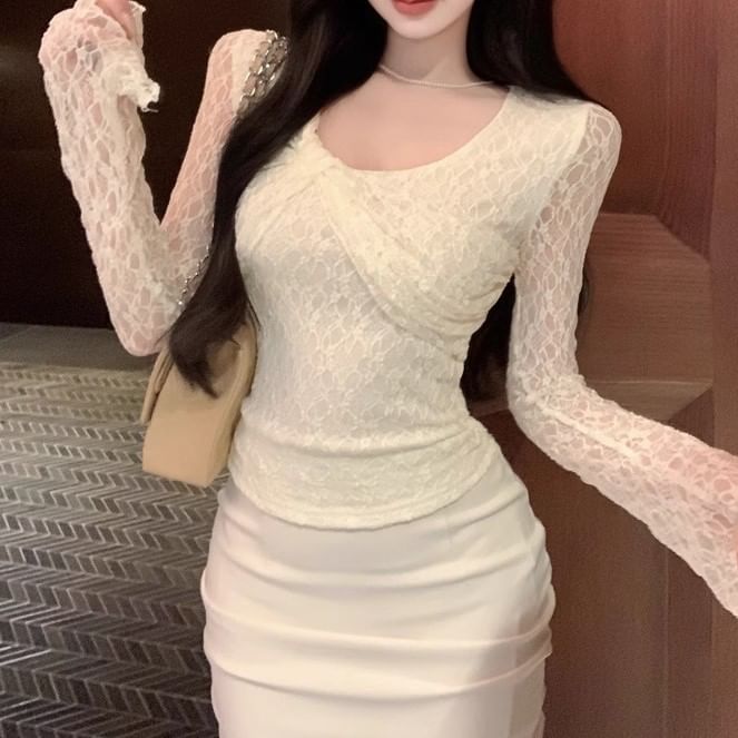 Long-Sleeve Top U-Neck Lace