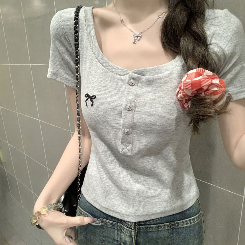 Bow Embroidered Short-Sleeve Slim Fit Scoop Crop Neck T-Shirt