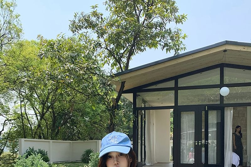 T-Shirt Asymmetrical Long-Sleeve One-Shoulder Plain