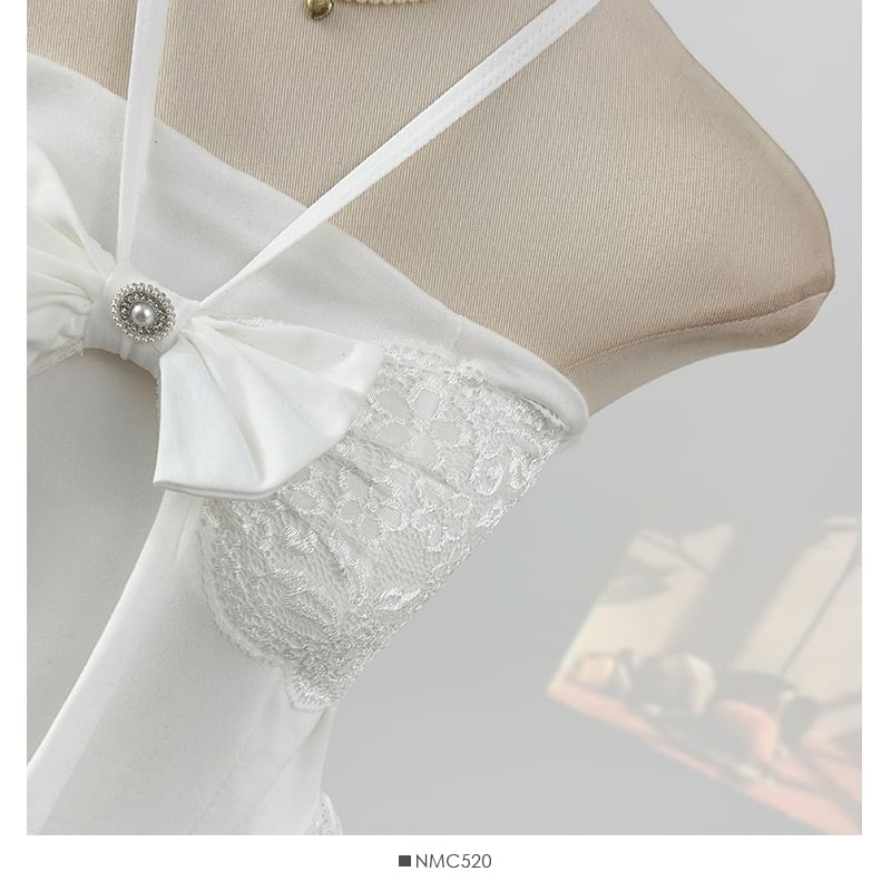 Halter-Neck Slim Lace Cami - LaceLux