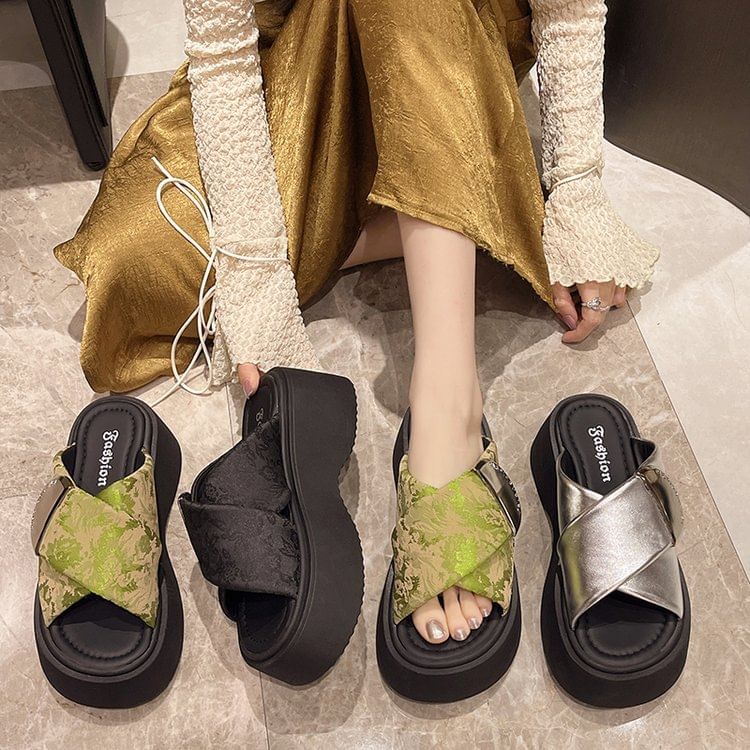 Strap Sandals Cross Platform