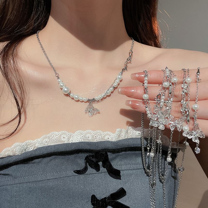 Pendant (Various Pearl Choker Designs) Faux Alloy