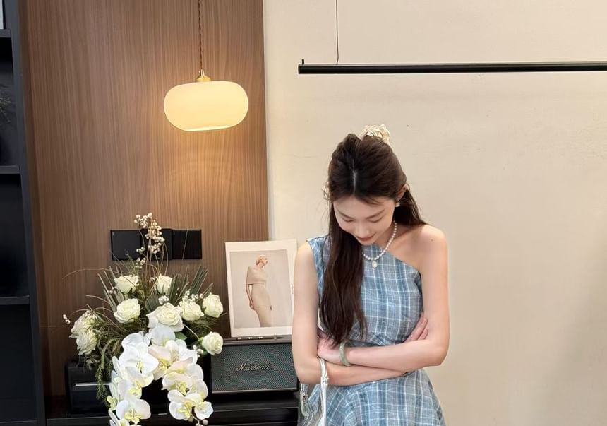 Top Sleeveless Asymmetrical Plaid