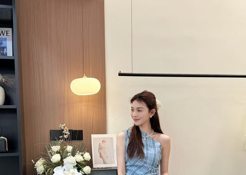 Top Sleeveless Asymmetrical Plaid