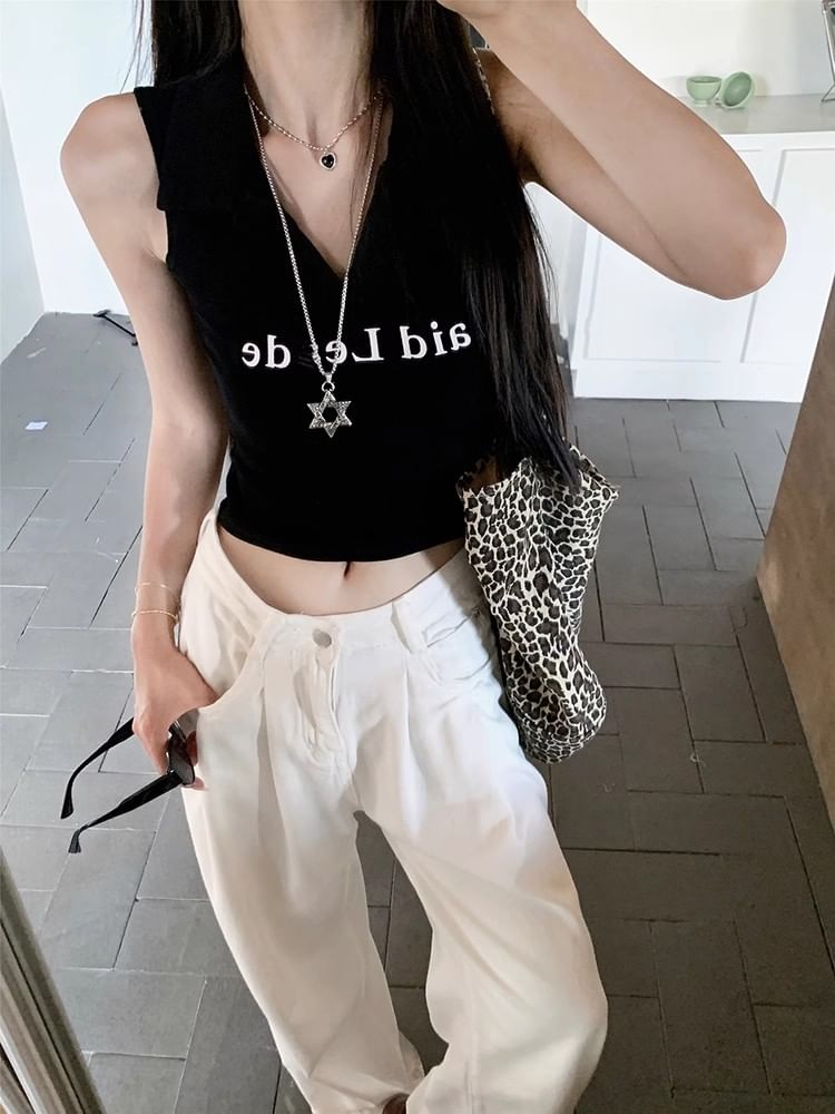 Lettering Tank Top Crop V-Neck
