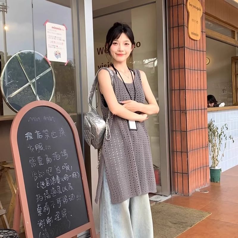 Knit Hem Slit Sleeveless Plain Top