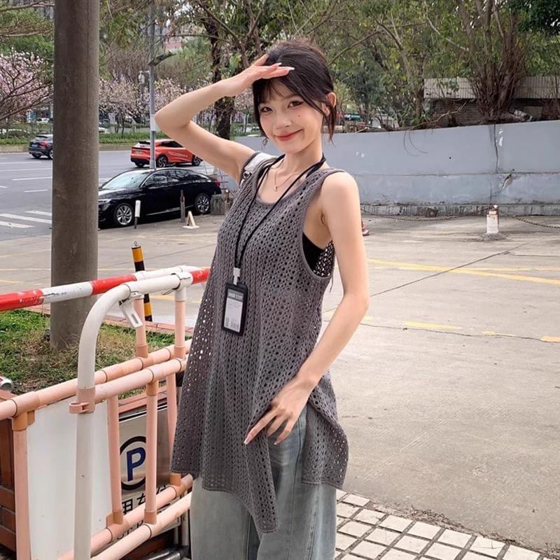 Knit Hem Slit Sleeveless Plain Top