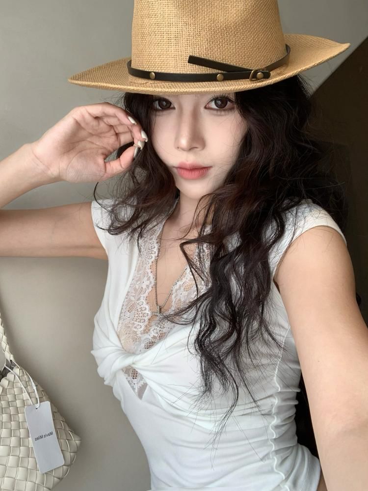 Trim Cap-Sleeve Top Crop V-Neck Lace