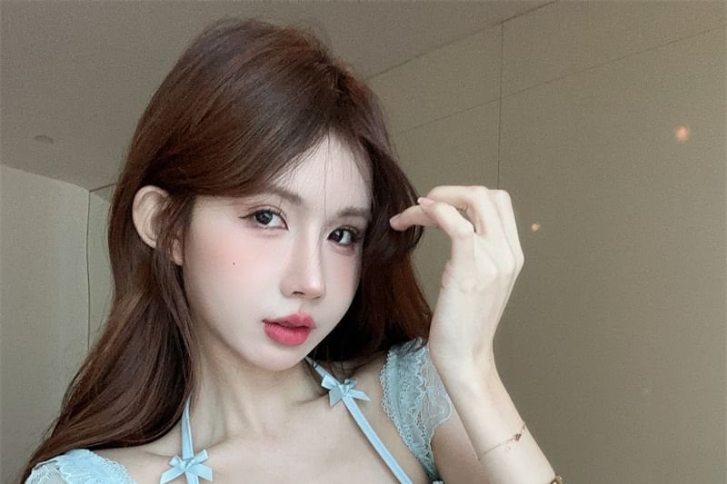 Cap-Sleeve Accent Slim Bow Neck Plain Halter Lace Fit Panel Top Crop