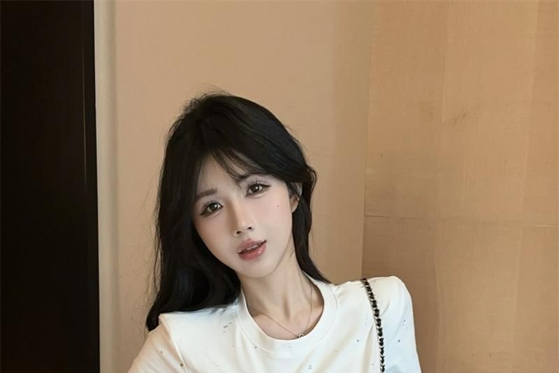 Fit Sequin Zipped Crew Tee Slim Neck Crop Short-Sleeve