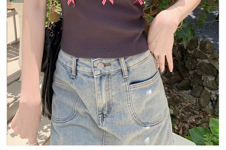 Bow Short-Sleeve Accent Crop Scoop Contrast Trim T-Shirt Neck