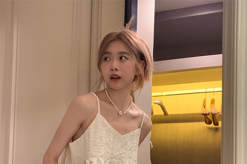 Cami V-Neck Flowy Top Plain Crop