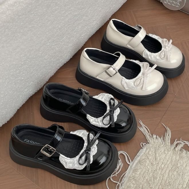 Jane Bow Leather Mary Trim Lace Platform Patent Shoes