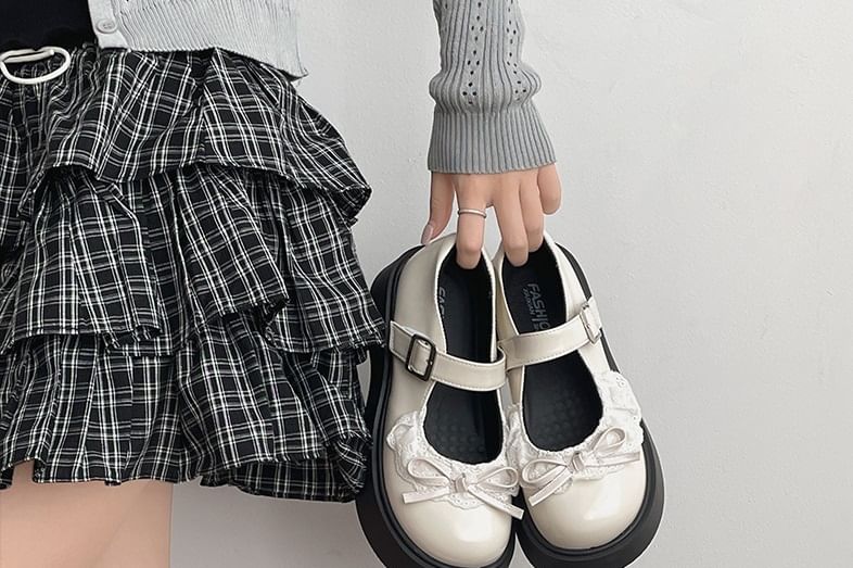 Jane Bow Leather Mary Trim Lace Platform Patent Shoes