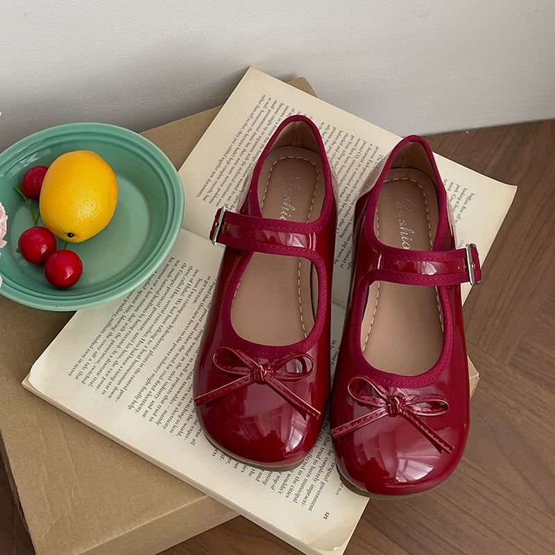 Bow Mary Accent Plain Jane Flats